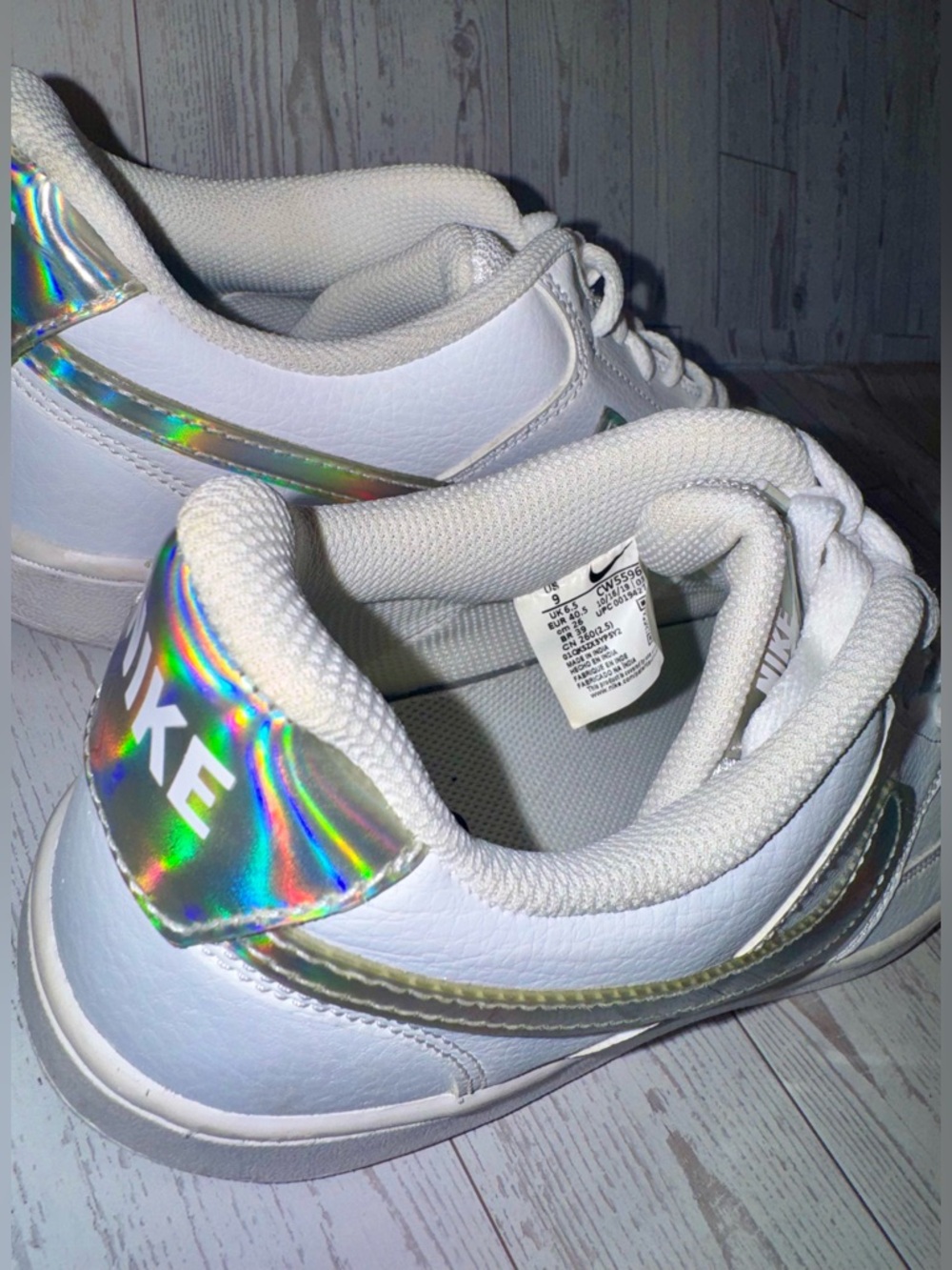 Nike Air Force 1 Low-Top Iridescent Swoosh Sneakers - Size 9 - Picture 2 of 9